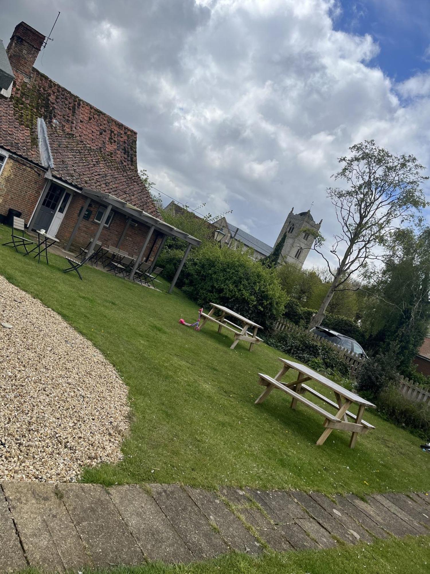 The Crown Inn Gayton  Dış mekan fotoğraf