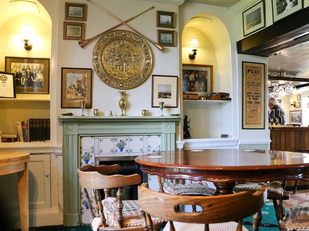 The Crown Inn Gayton  Dış mekan fotoğraf